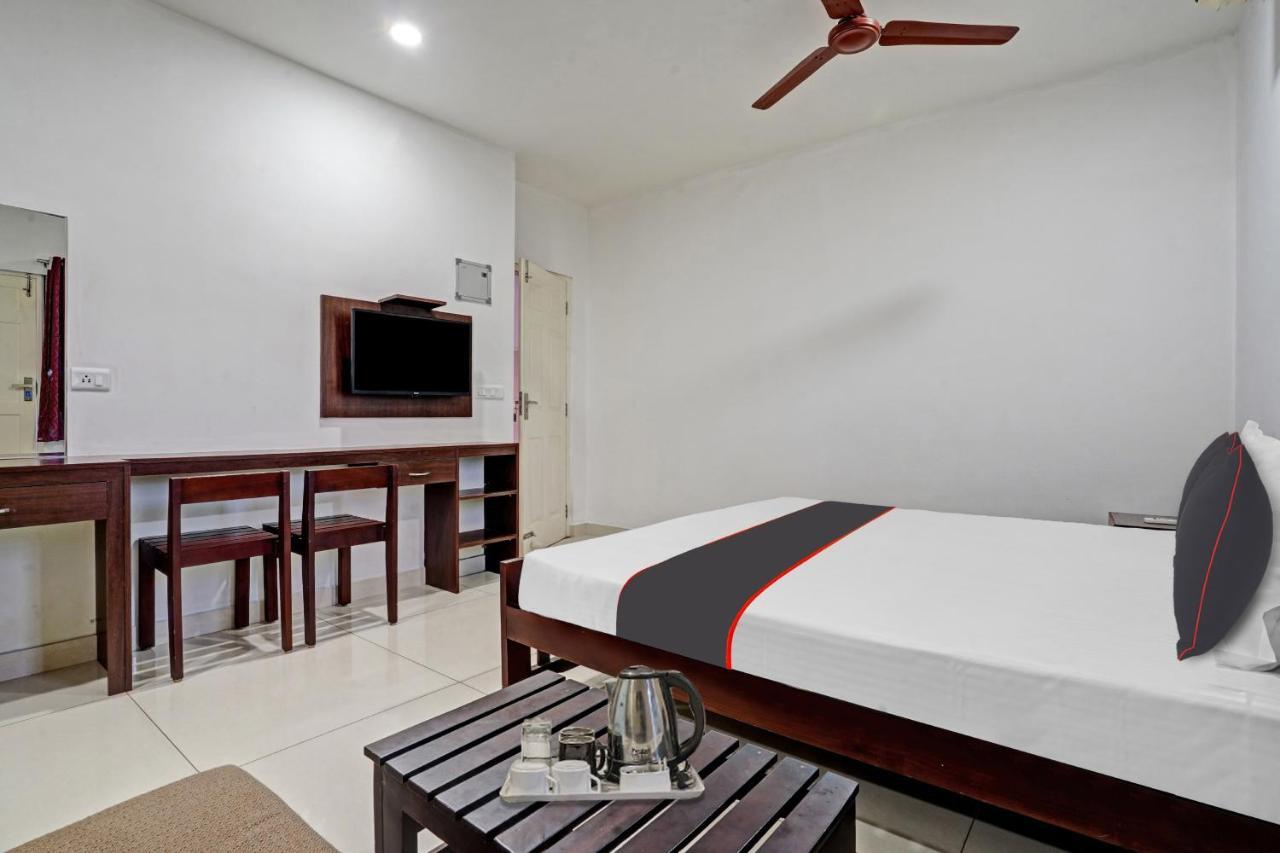Hotel Collection O White House Pearl à Kochi Extérieur photo